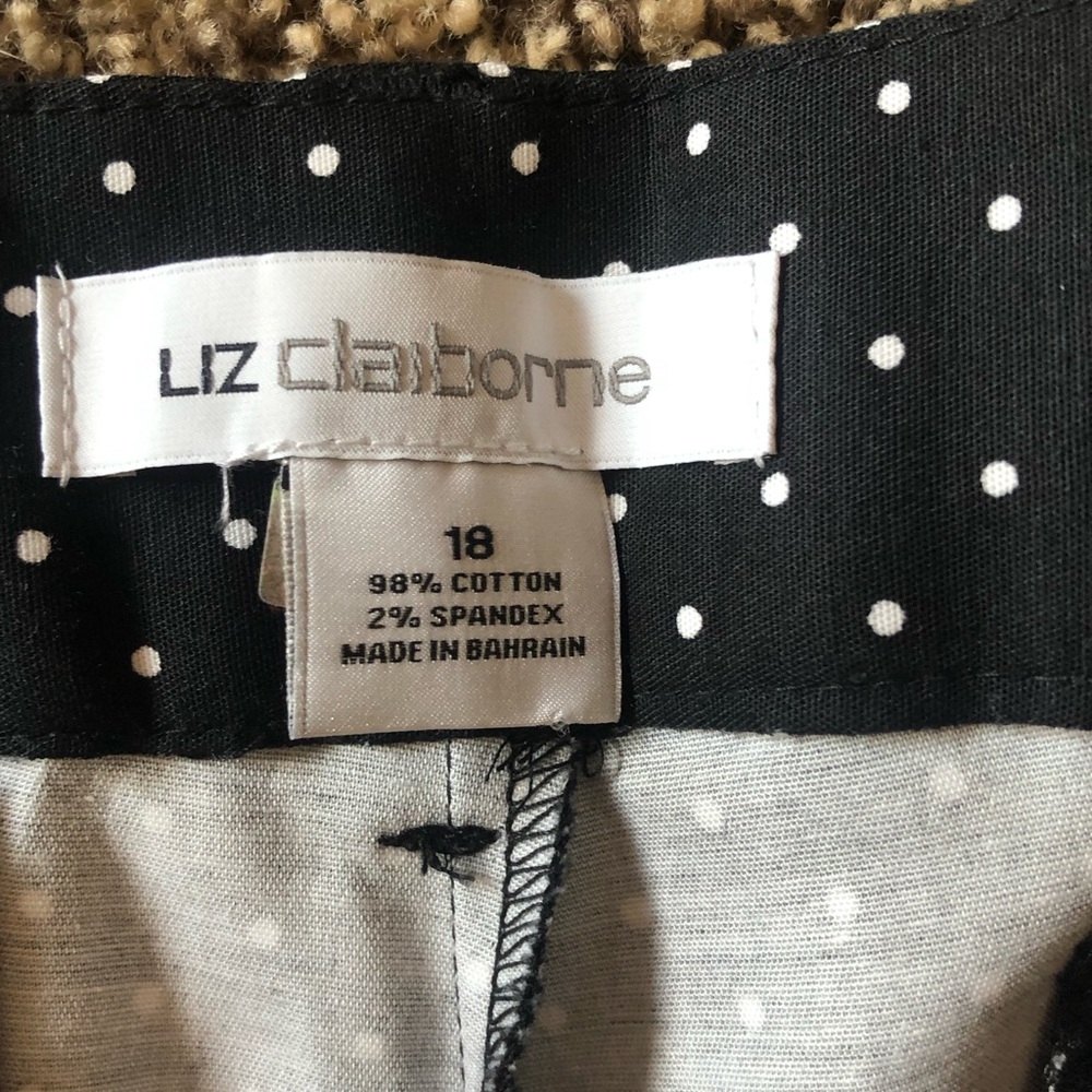 Liz Claiborne Bermuda Emma Shorts Black White Polka Dot New NWT Size 18 - Picture 3 of 9
